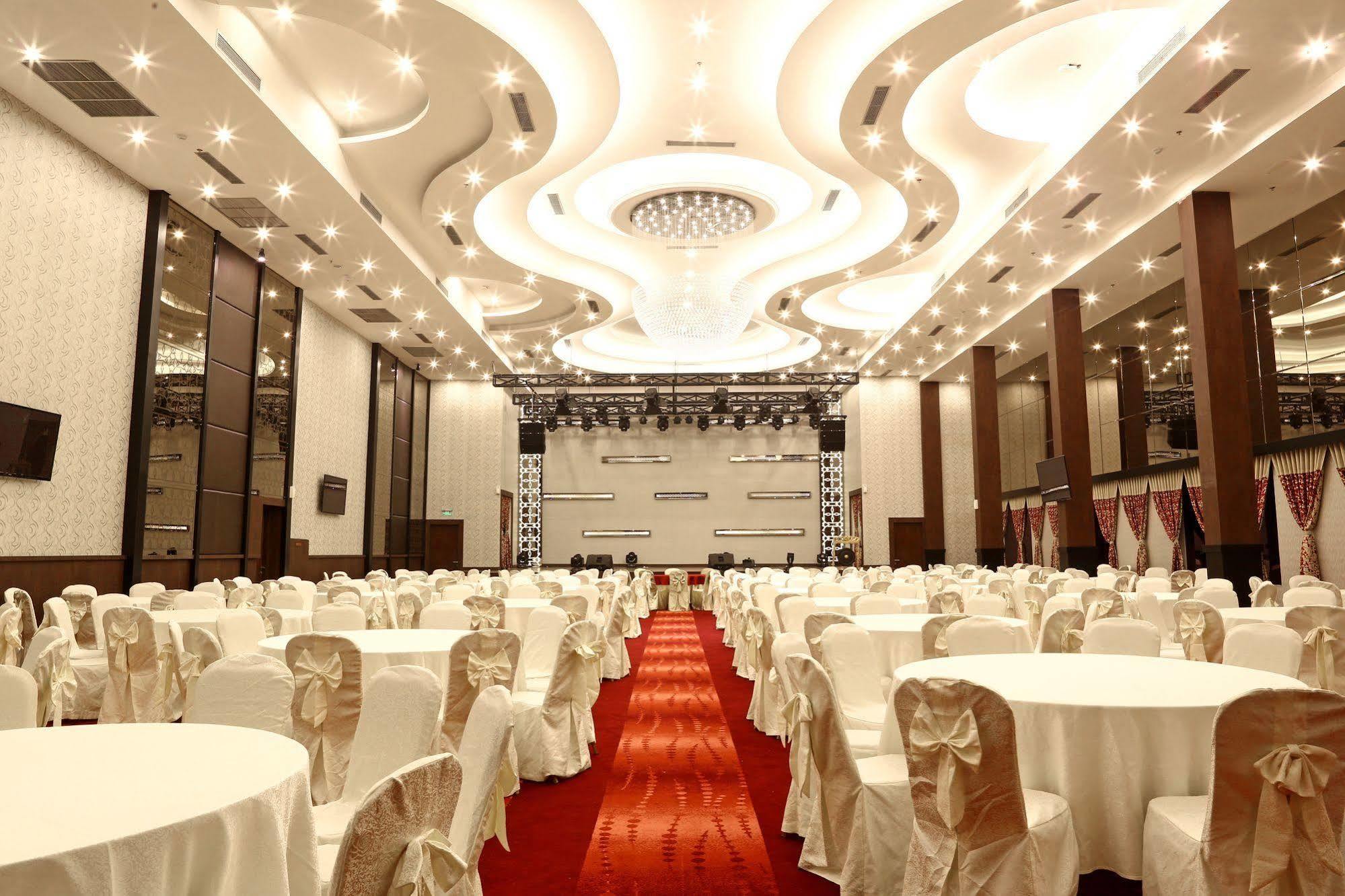 Karibia Boutique Hotel Medan Exterior foto